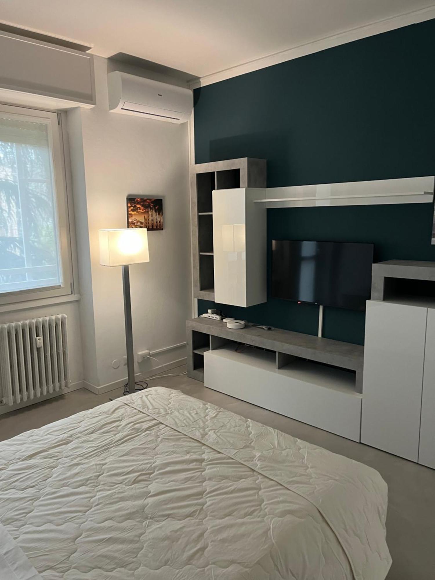 Travelounge Milano San Siro Villa Bagian luar foto